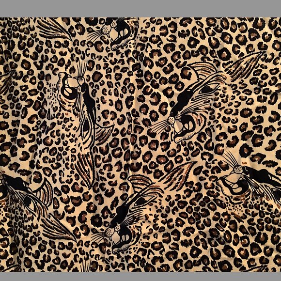 Stylish Abstract leopard Print Scarf- Polyester Blend Rectangle with fringed end - Picture 2 of 6